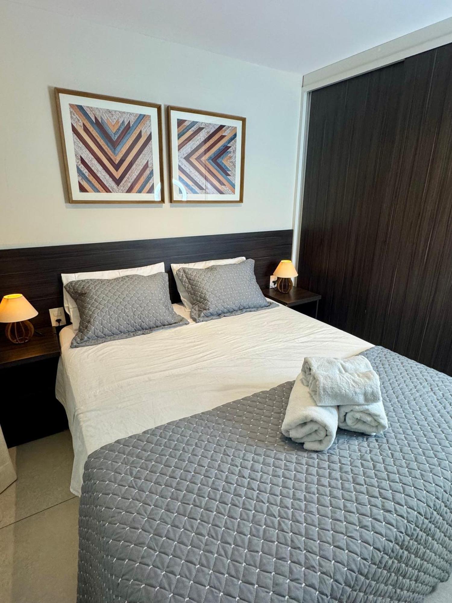 Apartamento Uh House , Estacionamento , Piscina, Bela Vista *